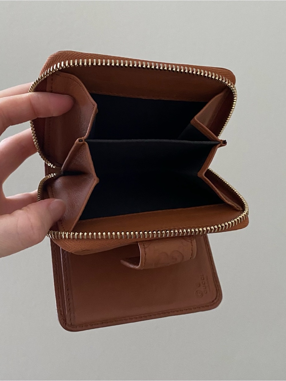 Gucci Guccissima GG monogram Tan Brown Embossed Leather Bi-fold Compact Wallet - Picture 9 of 16